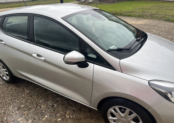 Ford Fiesta cena 36000 przebieg: 111000, rok produkcji 2018 z Wilamowice małe 172